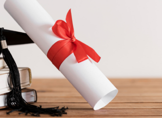 Regali per la Laurea: un Gioiello Portafortuna per un brillante futuro